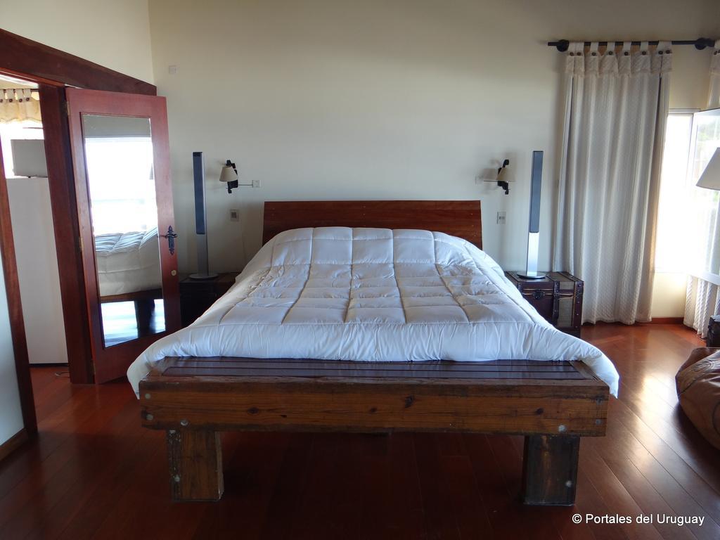 Hotel Aquarella Punta Del Diablo Ruang foto