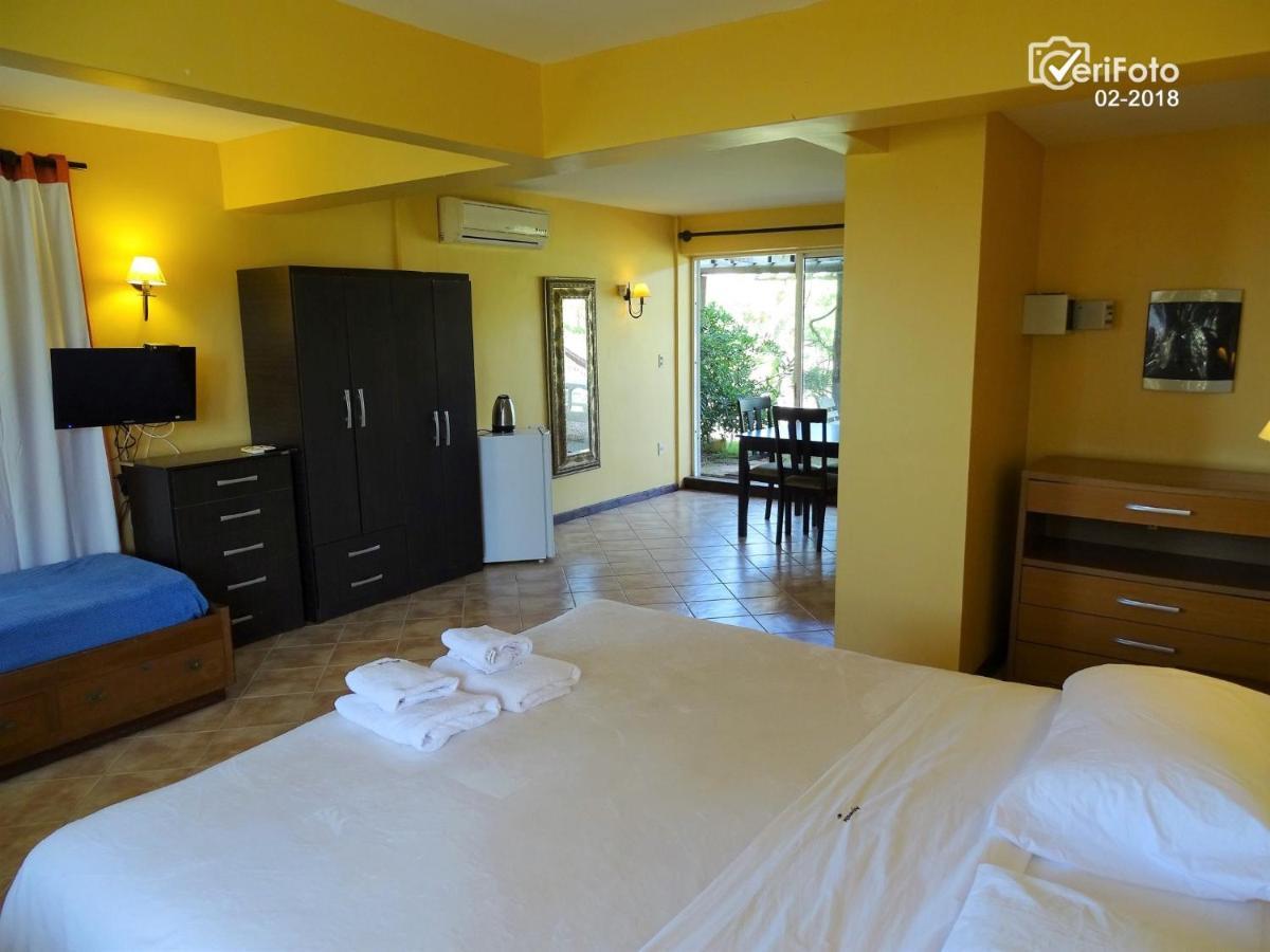 Hotel Aquarella Punta Del Diablo Bagian luar foto